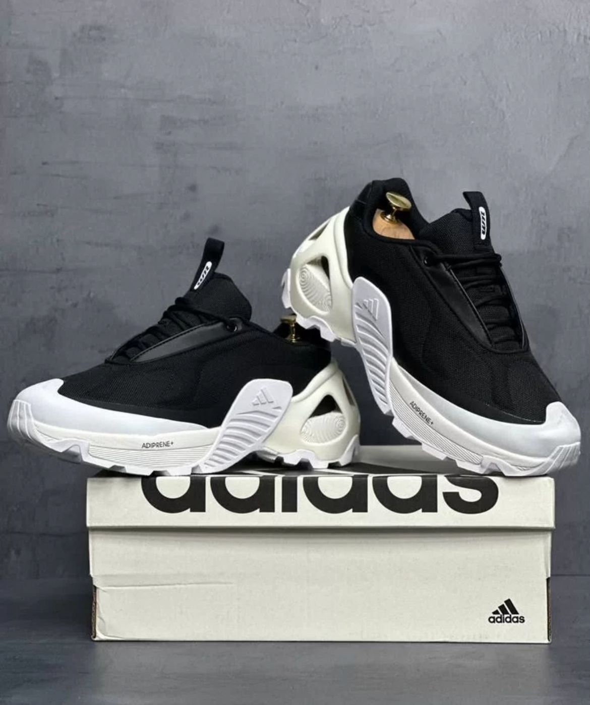 ADIDAS WONDER RUNNER WHITE BLACK