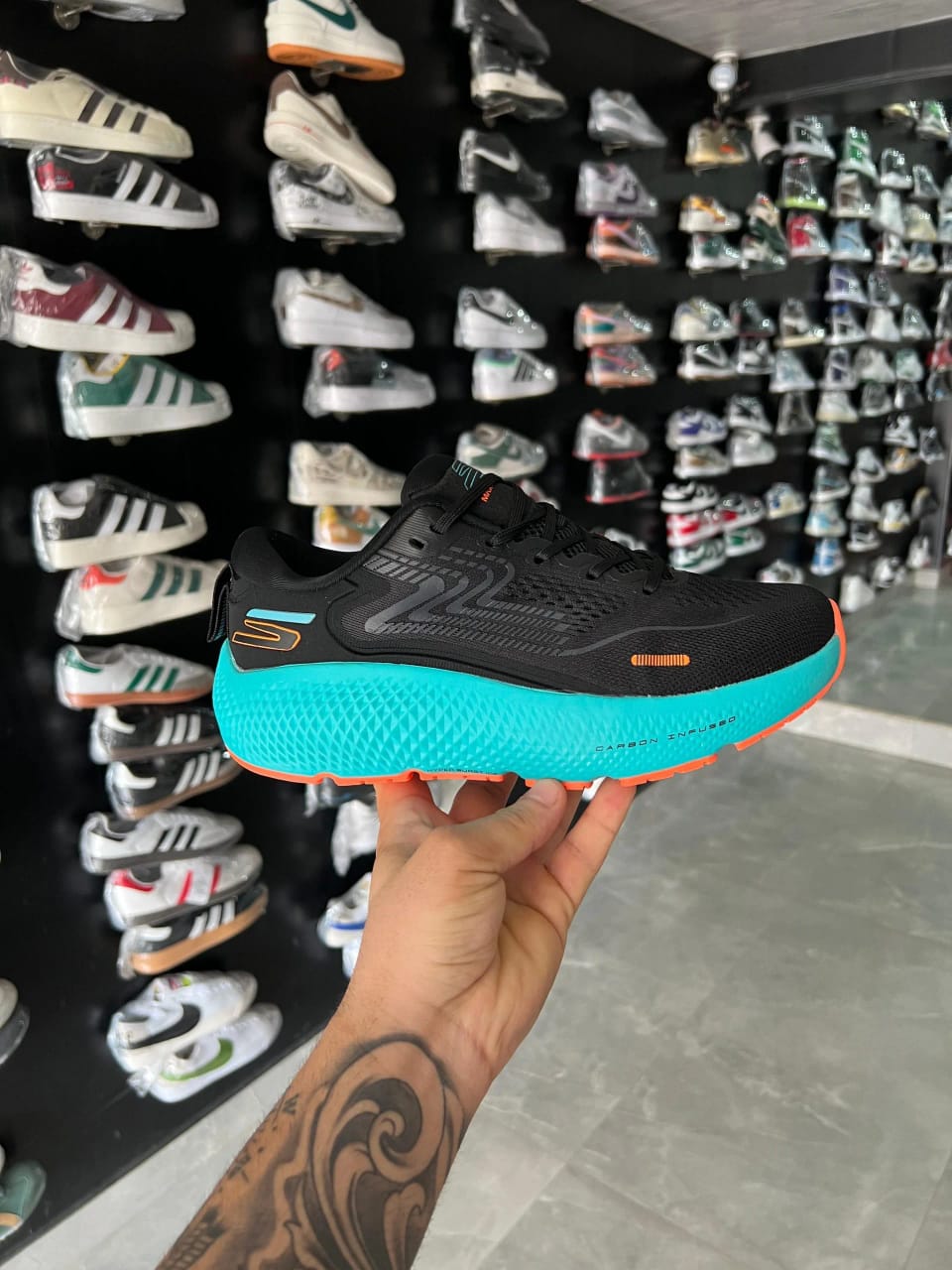 SKECHERS MAX ROAD 6