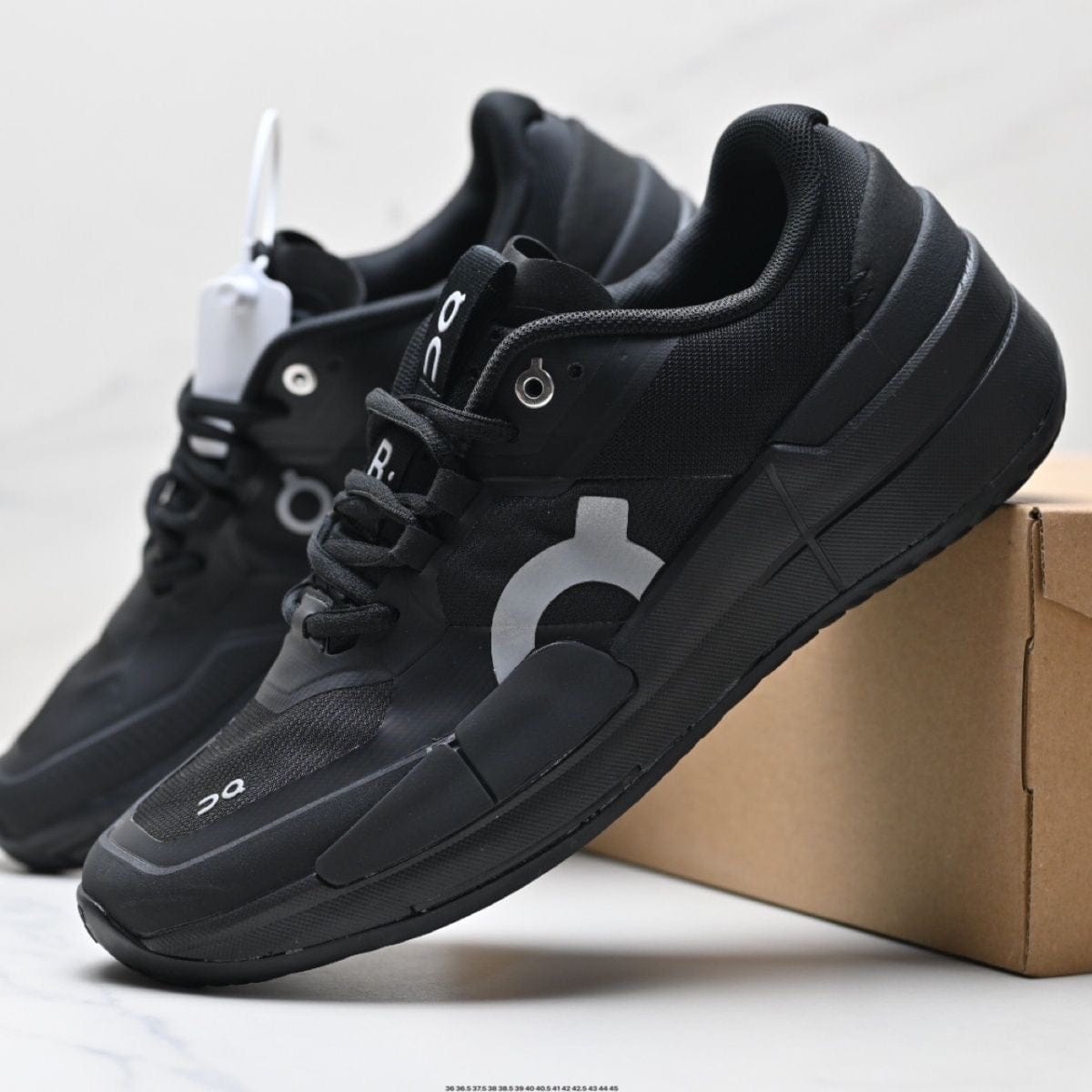 ON CLOUD X THE ROGER PRO 2 BLACK