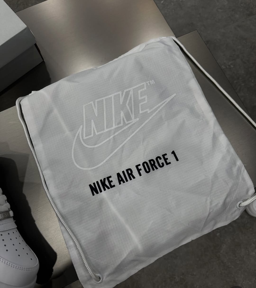 NIKE AIRFORCE 1 WHITE