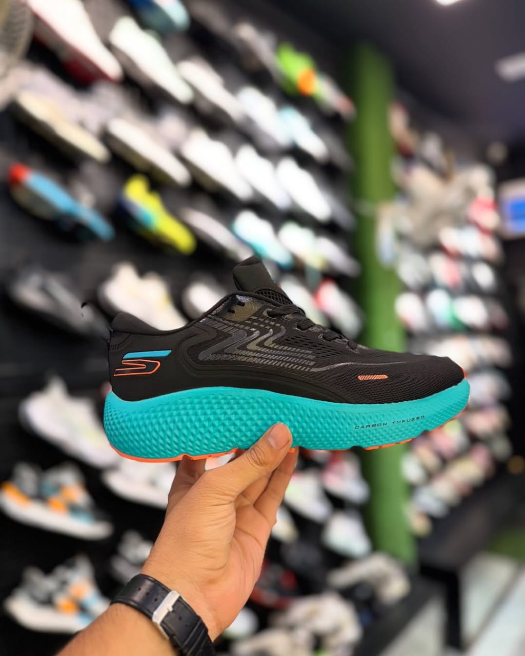 SKECHERS MAX ROAD 6