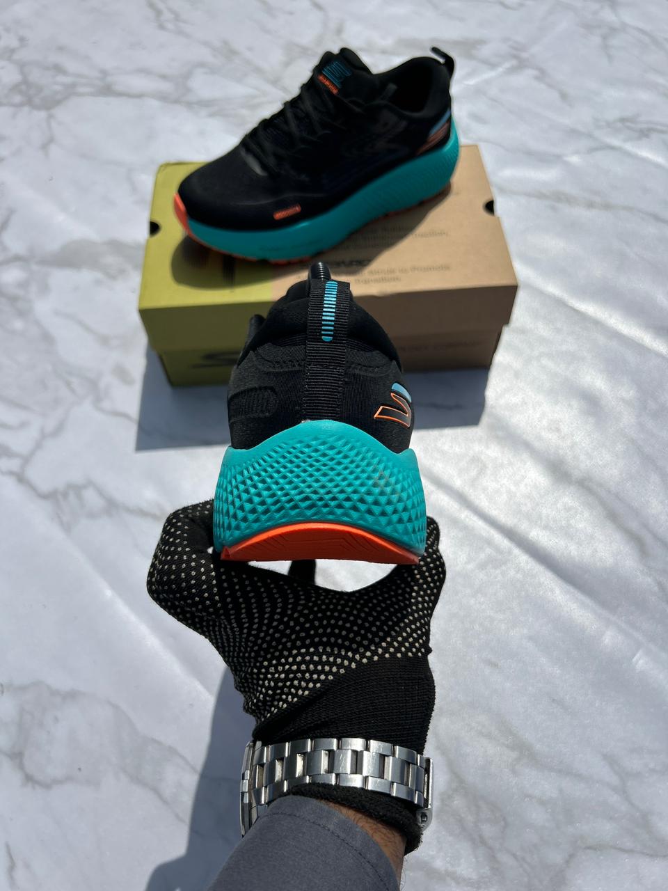 SKECHERS MAX ROAD 6