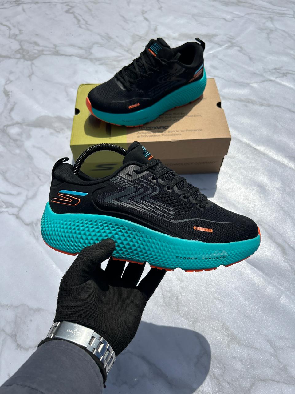 SKECHERS MAX ROAD 6