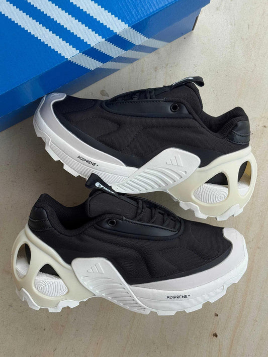 ADIDAS WONDER RUNNER WHITE BLACK