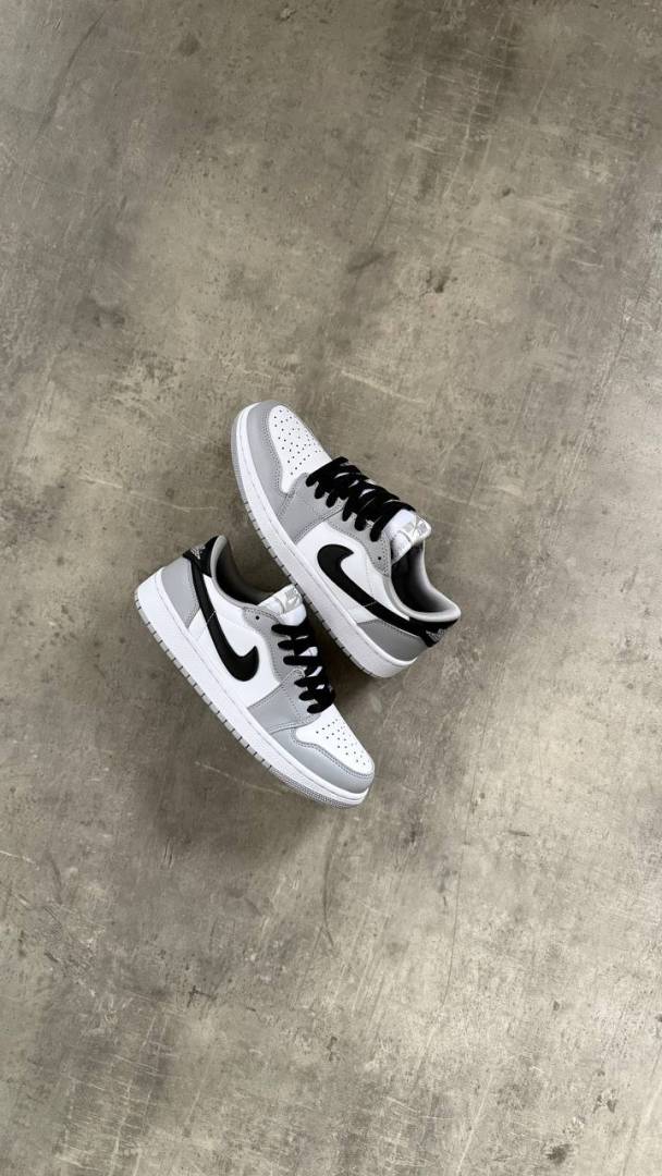 Nik.e Air Jordan 1 Low Barons
